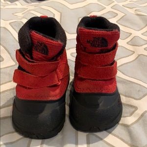 The north face snow boots size 5 baby